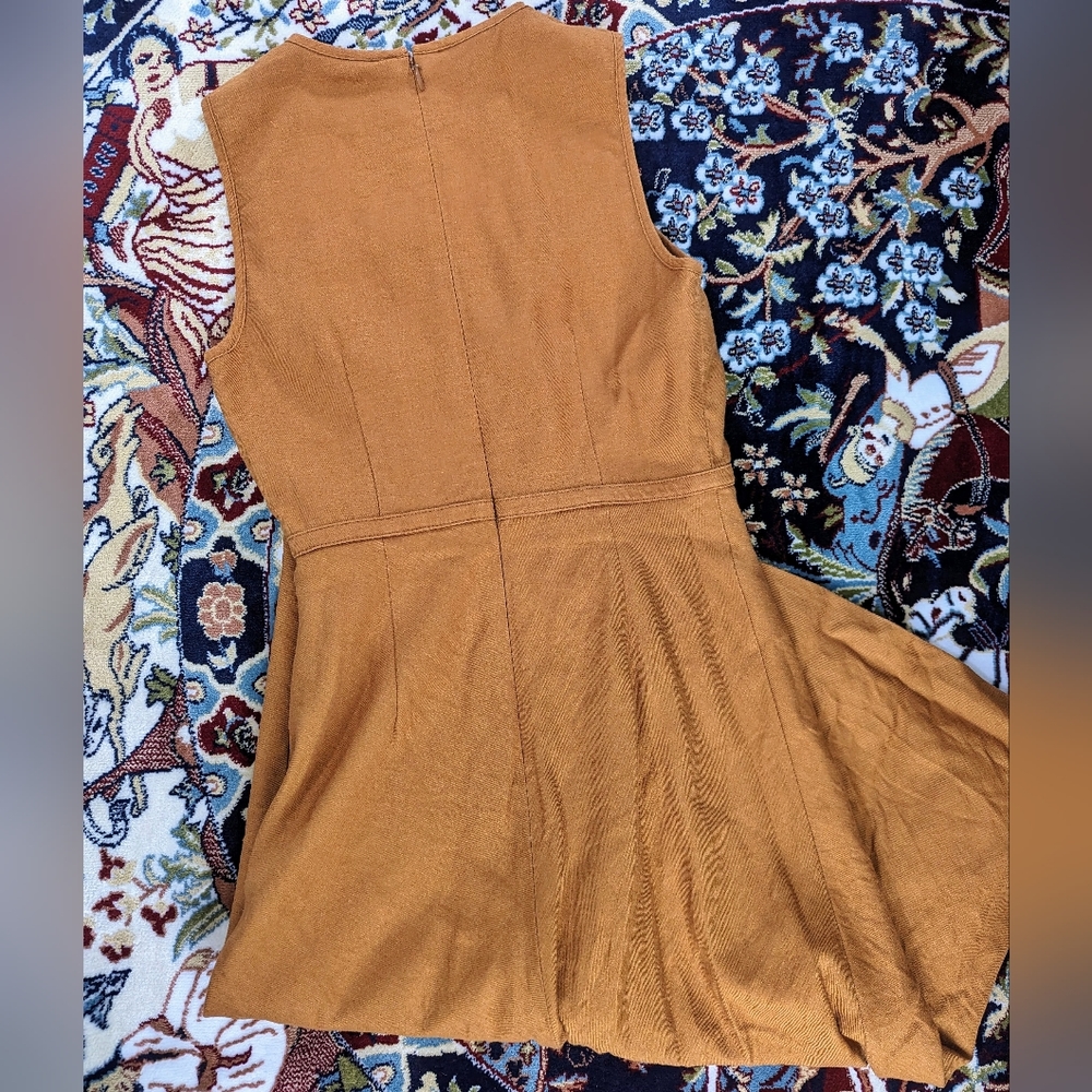 Tan Gold Clasp A line Dress - Picture 4 of 6